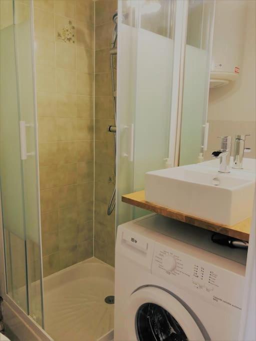 Studio Cabine Climatise 800 M De La Plage Et Des Commerces Bormes-les-Mimosas Kültér fotó